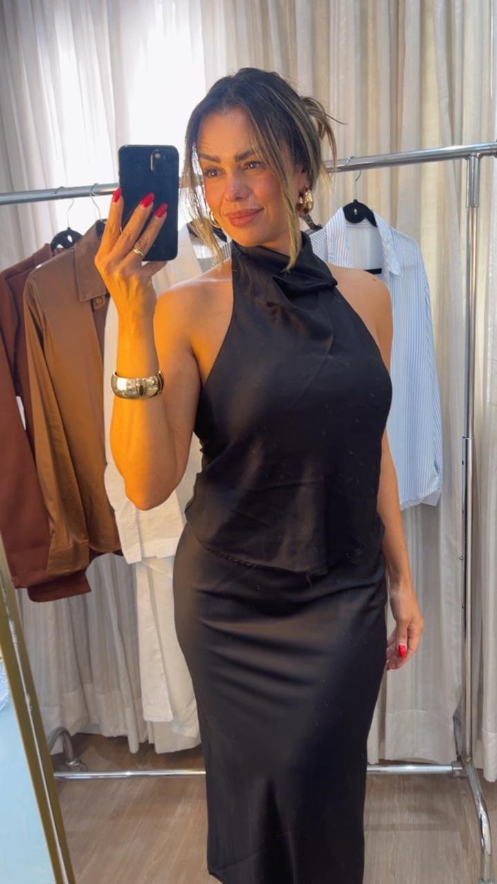 Conjunto Saia Cetim e Blusa Frente Única Feminina Preto